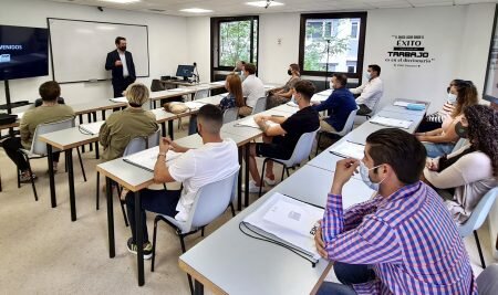 20211022_165208 2 Los alumnos del Máster de Marketing Estratégico y Digital tuvieron sus últimas clases con Eduardo Martell